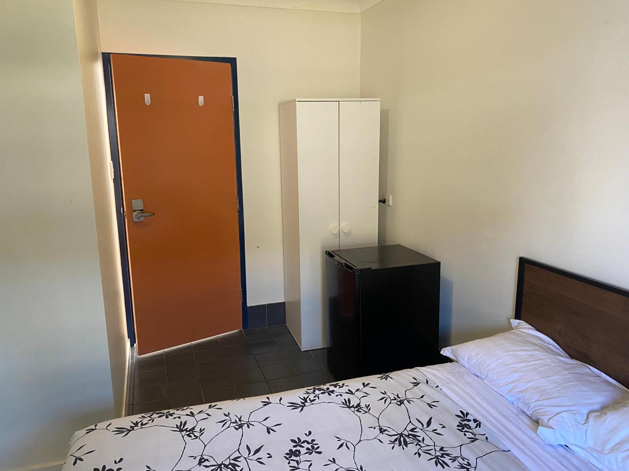 Arrival Lodge Hostel Accommodation Gold Coast Oda fotoğraf
